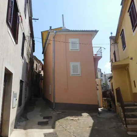 Studio Apartman Old Town Novi Vinodolski Exterior photo